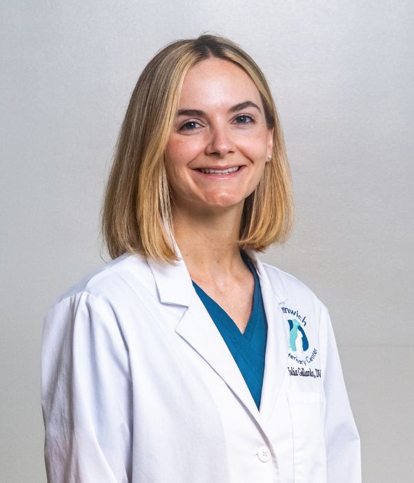 Dr. Julia Gallardo